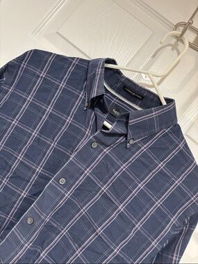 VAN HEUSEN wrinkle free button-up shirt medium 15-15 1/2